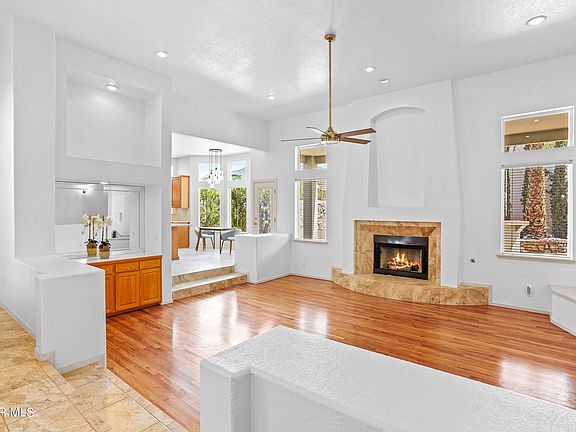 2nd image of 912 Los Pinos Pl