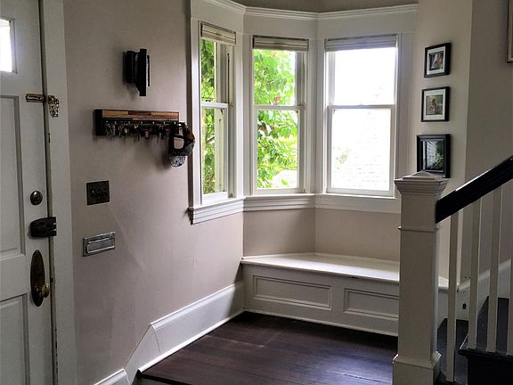 Beautiful open entry