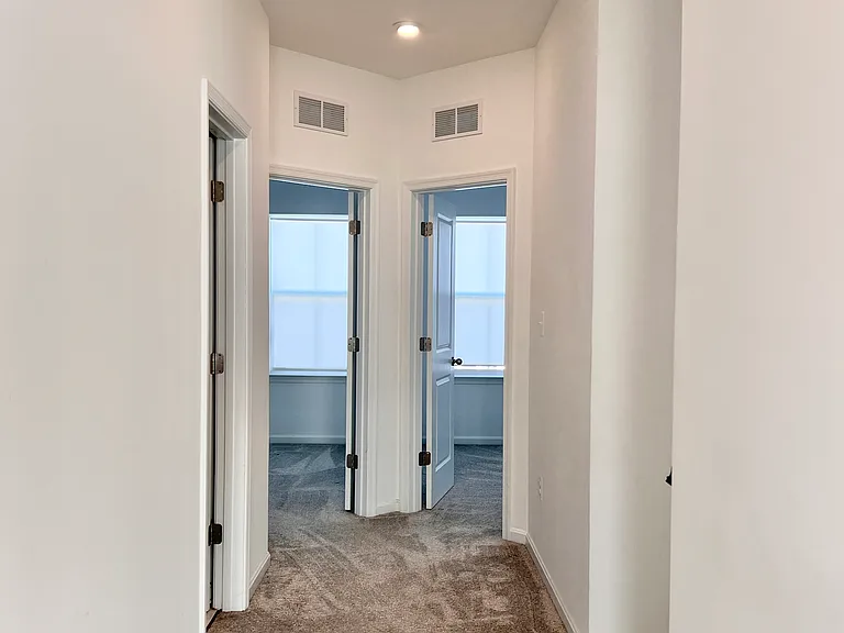 310 Andrew Ct — Photo 41