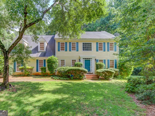 218 Oakmoor Ct, Lawrenceville, GA 30043