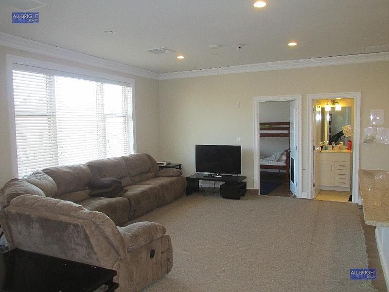 1st image of 21 Englewood Ave #302F