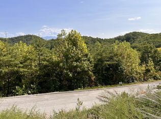 112 Eagle Cloud Way, Sevierville, TN 37862