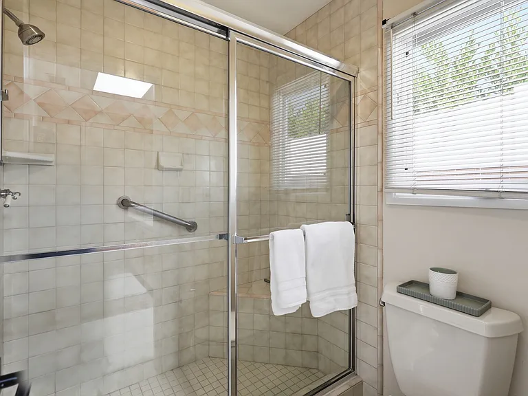 540 Country Club Ln — Photo 13