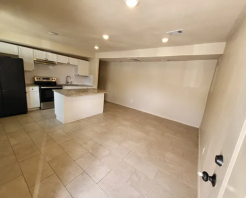 118 Esmeralda Dr #103 Photo 1
