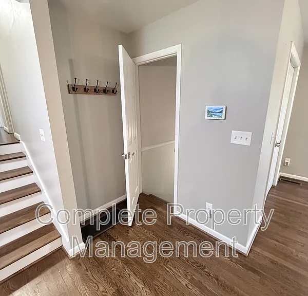 3153 Woodhaven Dr — Photo 13