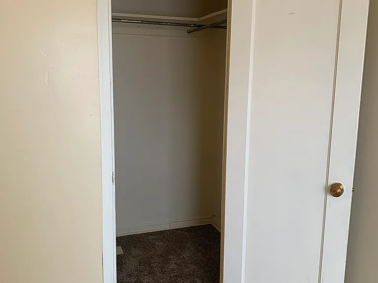 57 W Vine St — Photo 17