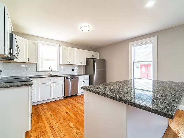 1111 Essex Pl #1 — Photo 3