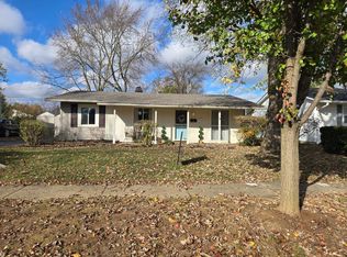 4828 Hillcrest St N, Hilliard, OH 43026