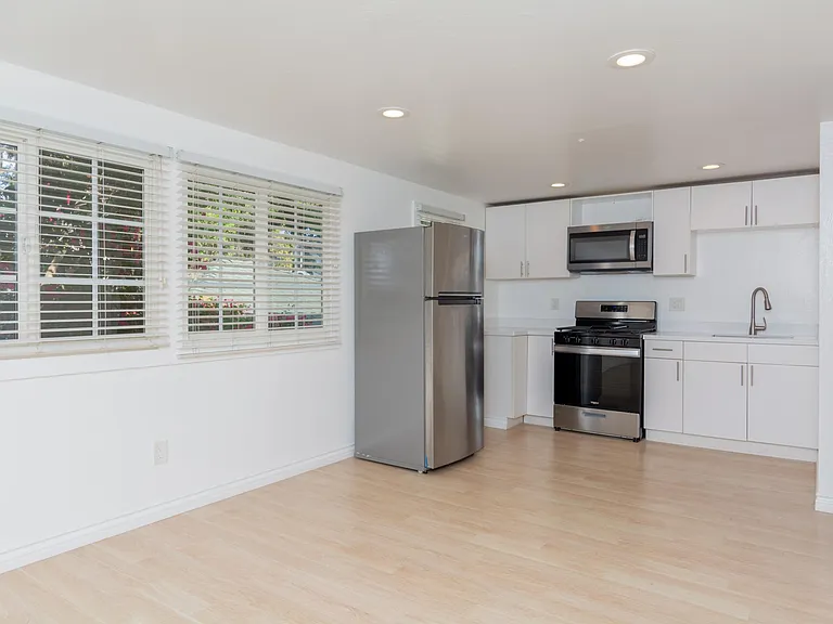 4231 Adams Ave — Photo 5
