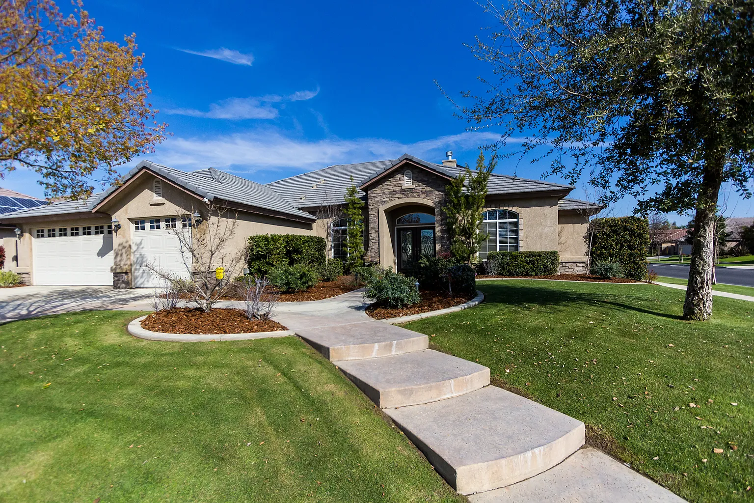 400 Copinsay Ct photo 1
