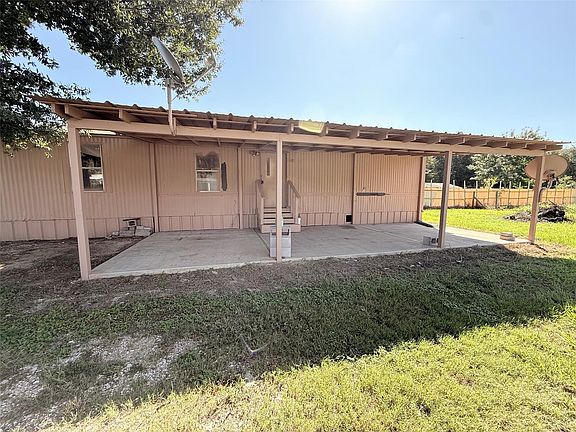 3rd image of 1570 County Road 3479a