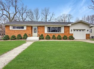 408 Cardinal Dr, Crown Point, IN 46307