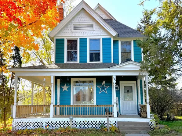 415 1st St NW, Aitkin, MN 56431