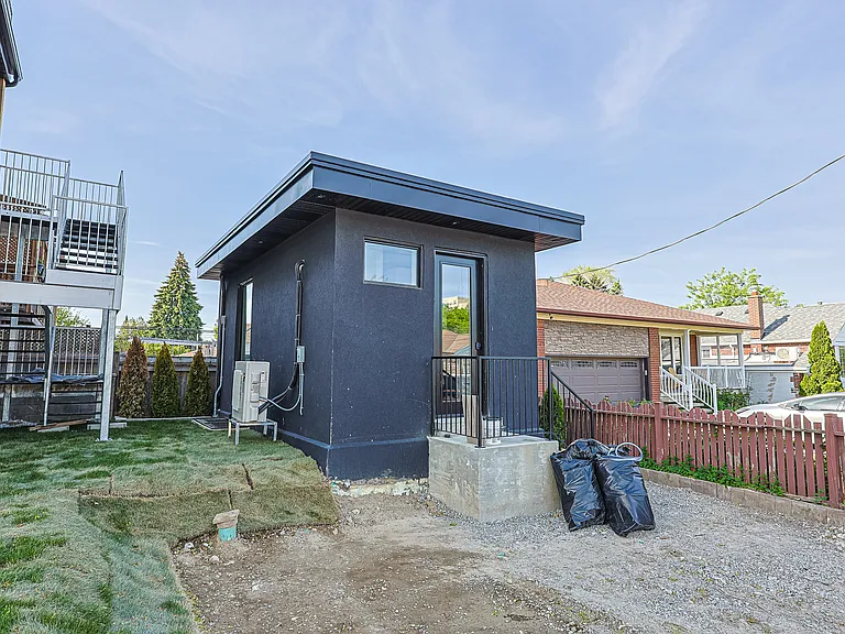 159 Locksley Ave — Photo 26