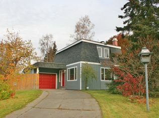 6707 Foothill Cir, Anchorage, AK 99504