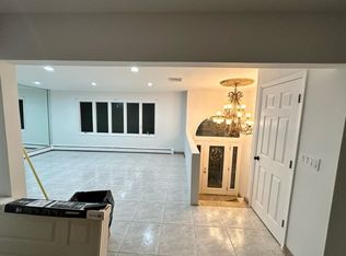 (Undisclosed Address), East Meadow, NY 11554