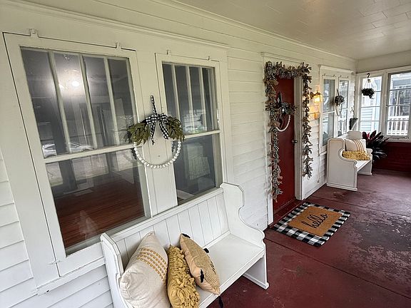 5th image of 2817 Fenwood Ave
