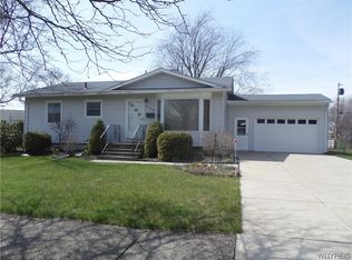 101 Follette Ln, Tonawanda, NY 14150