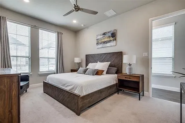 4211 Curtiss Dr — Photo 13
