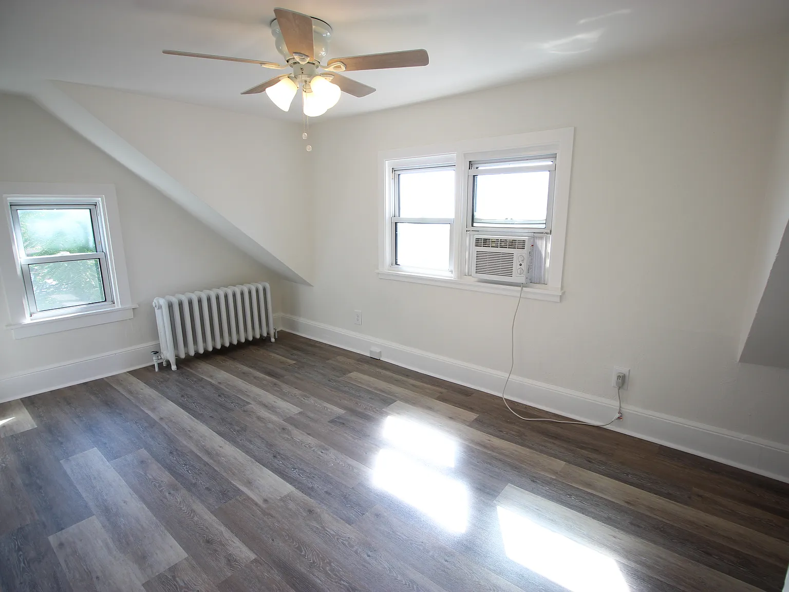 2 bed, $1,350 — Photo 4