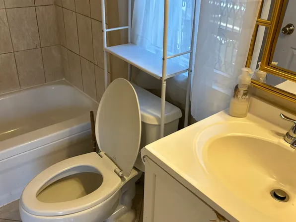 864 1/2 Park Ave #0, Baltimore, MD 21201