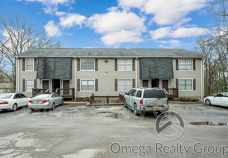 1932 2nd St NE #2 — Photo 1