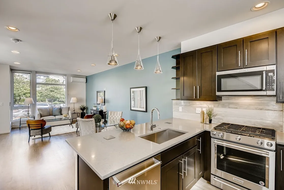 3 bed, 1510 sqft, $3,150 — Photo 1