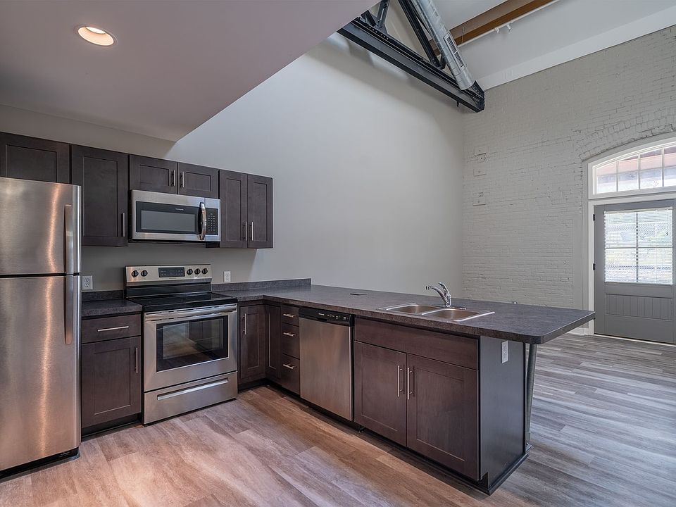 1st image of 68 Tonawanda St APT 7
