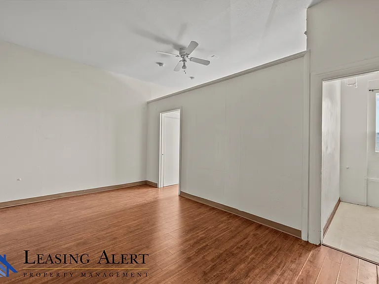 104 S Cummings St #104 — Photo 8