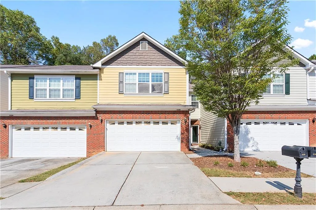 3 bed, 2.5 bath, 1724 sqft, $2,200 — Photo 1