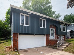 320 34th St, West Des Moines, IA 50265