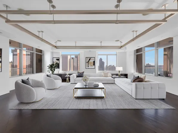 556 Third Avenue image 1 of 24