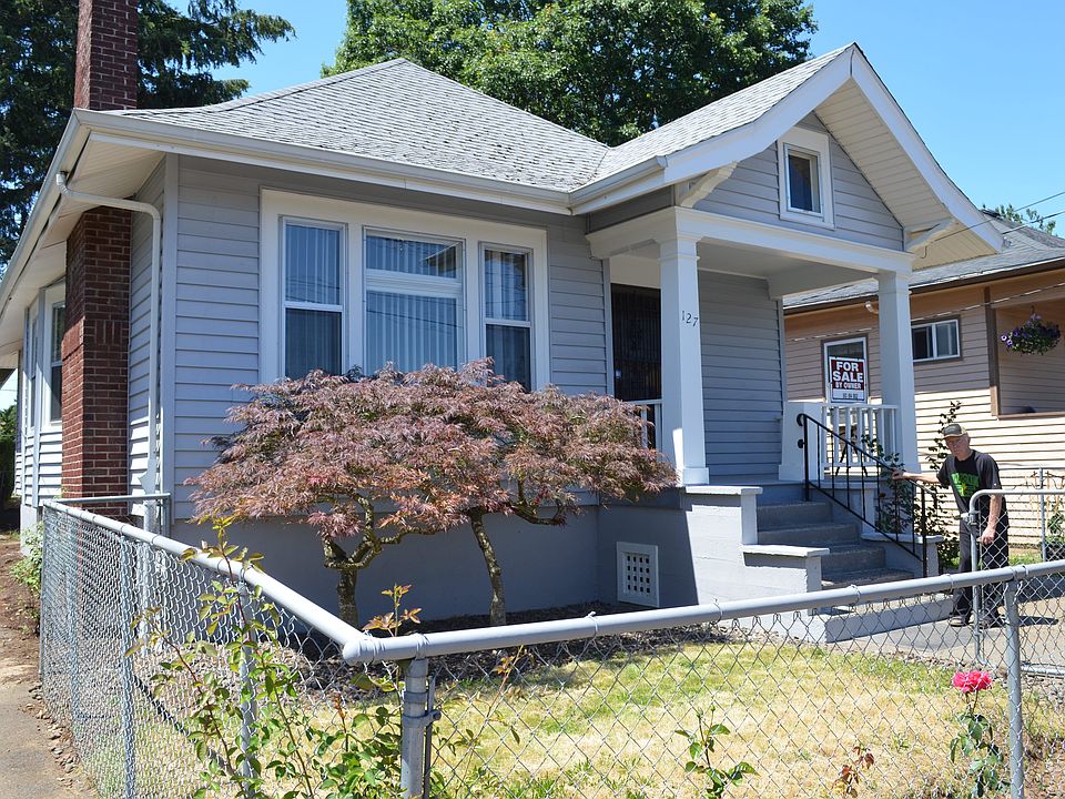 2nd image of 127 SE 81st Ave