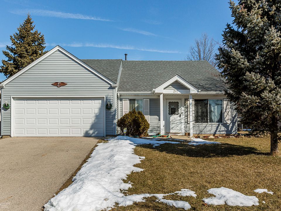 1st image of 217 Iris Dr