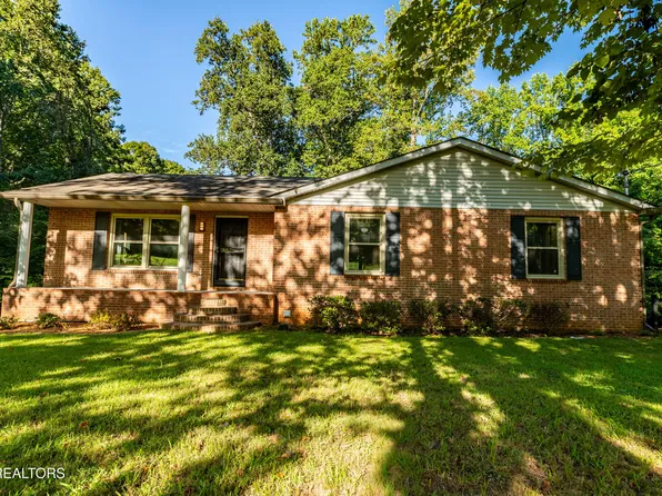 317 S Carter School Rd, Strawberry Plains, TN 37871