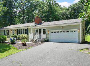 41 Brainard Rd, Wilbraham, MA 01095