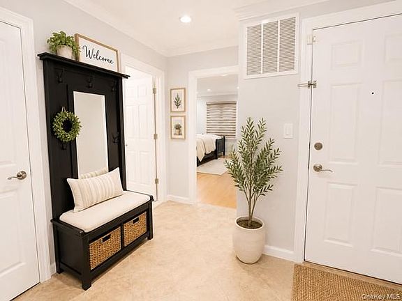 4th image of 1404 Outlook Avenue #1