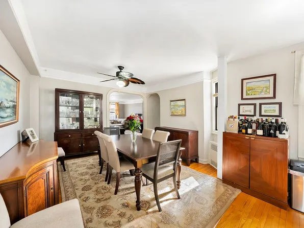 47-20 42nd St APT 1H, Sunnyside, NY 11104