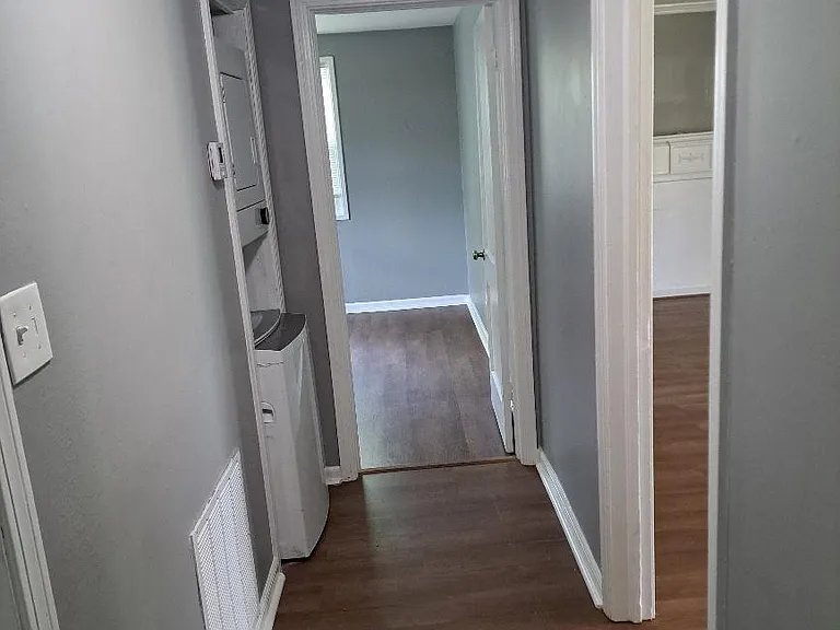 5900 Avenue M #B — Photo 5