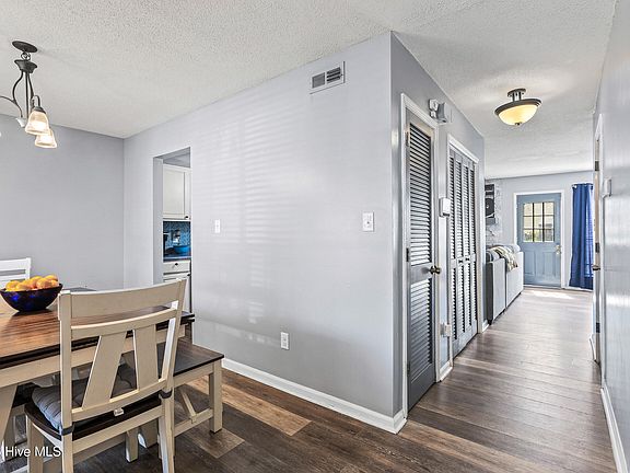 3rd image of 211 Bracken Place
