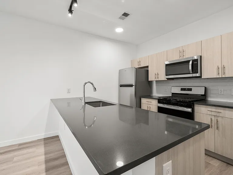 117-121 Prospect Ave #502 — Photo 3