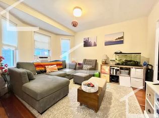 61 Franklin St #4, Brookline, MA 02445