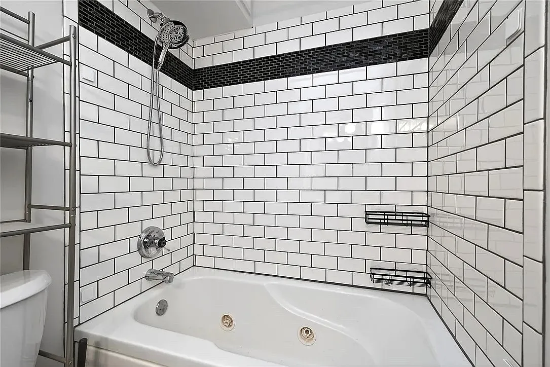 3 bed, 1200 sqft, $1,650 — Photo 4