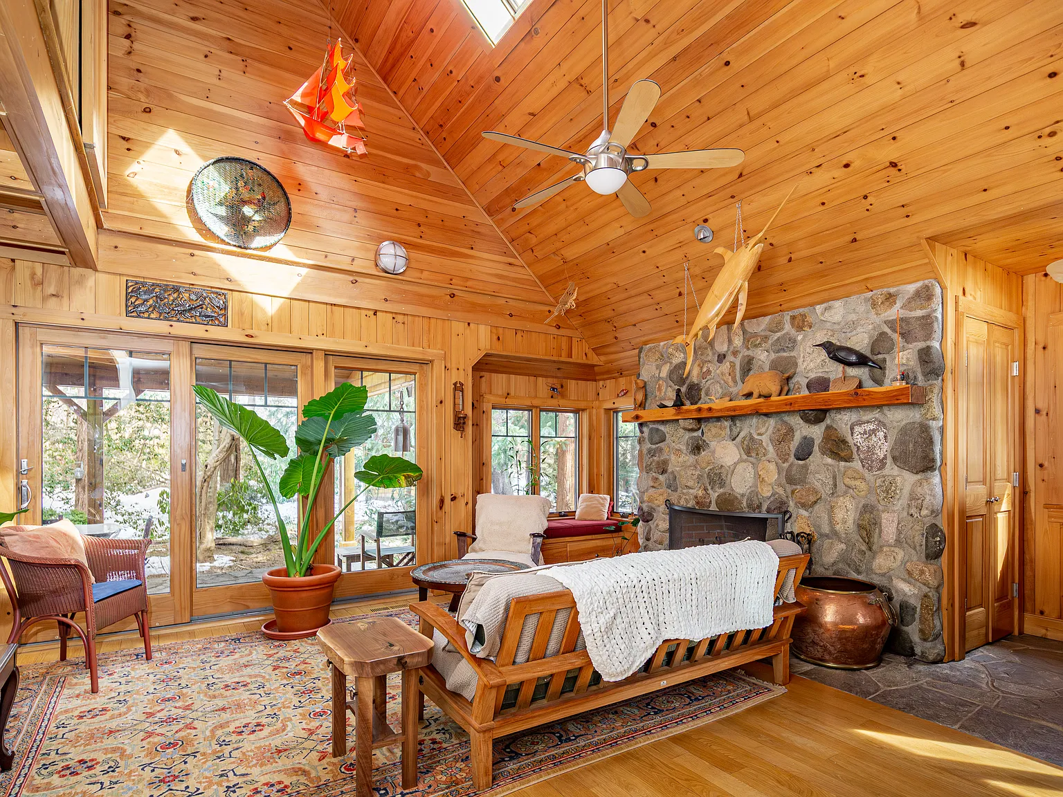 East Hampton Springs charmer MD-LD — Photo 3