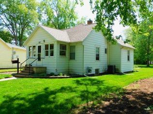403 E Maple St, Fairbury, IL 61739