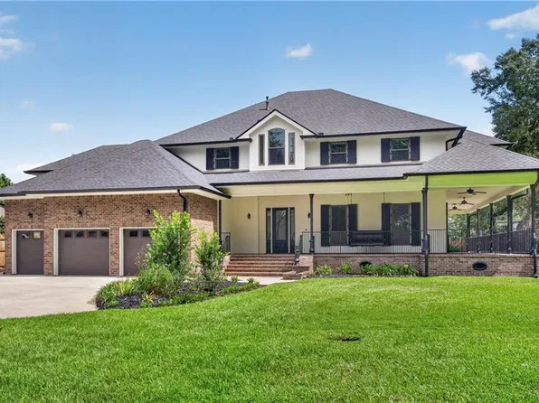 445 Marina Oaks Dr, Mandeville, LA 70471