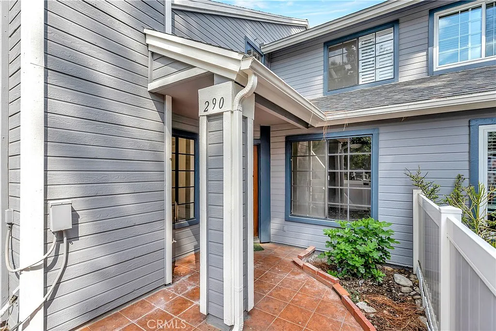 2 bed, 1375 sqft, $2,995 — Photo 1