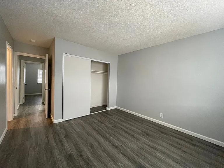 515 Camanche Lane - Summer Gardens Apartments — Photo 25
