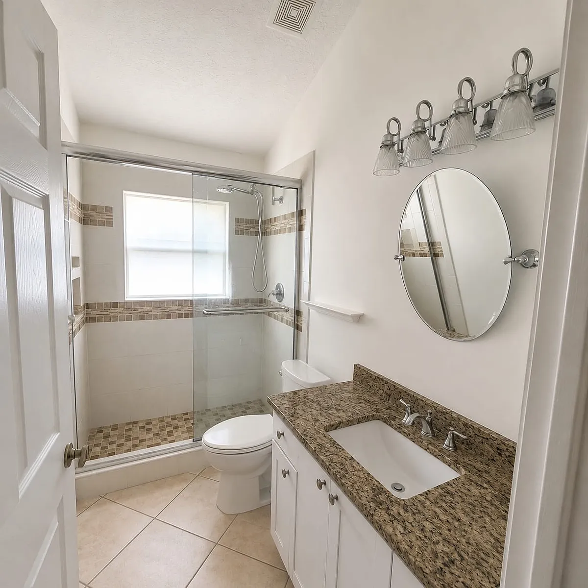 Building Photo - 2107 Lionel Dr