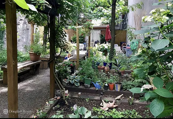 Rented by Douglas Elliman | media 24